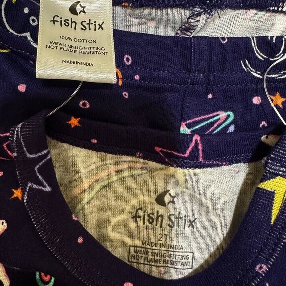 FISH STIX by Stitch Fix Size 2T Blue Unicorn 2-Piece Pajama Shorts Set - Picture 3 of 3